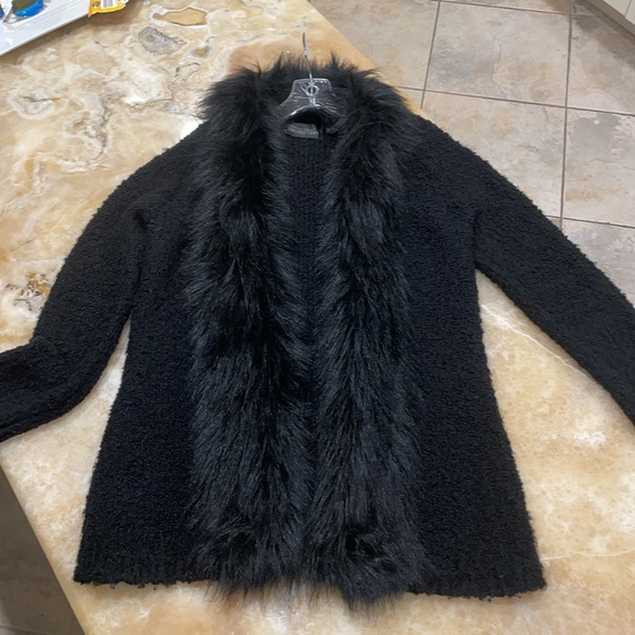 Donna Saylers Fabulous Faux Fur Sweater Beautiful soft Comfy Thick Fur Trim - Picture 3 of 5
